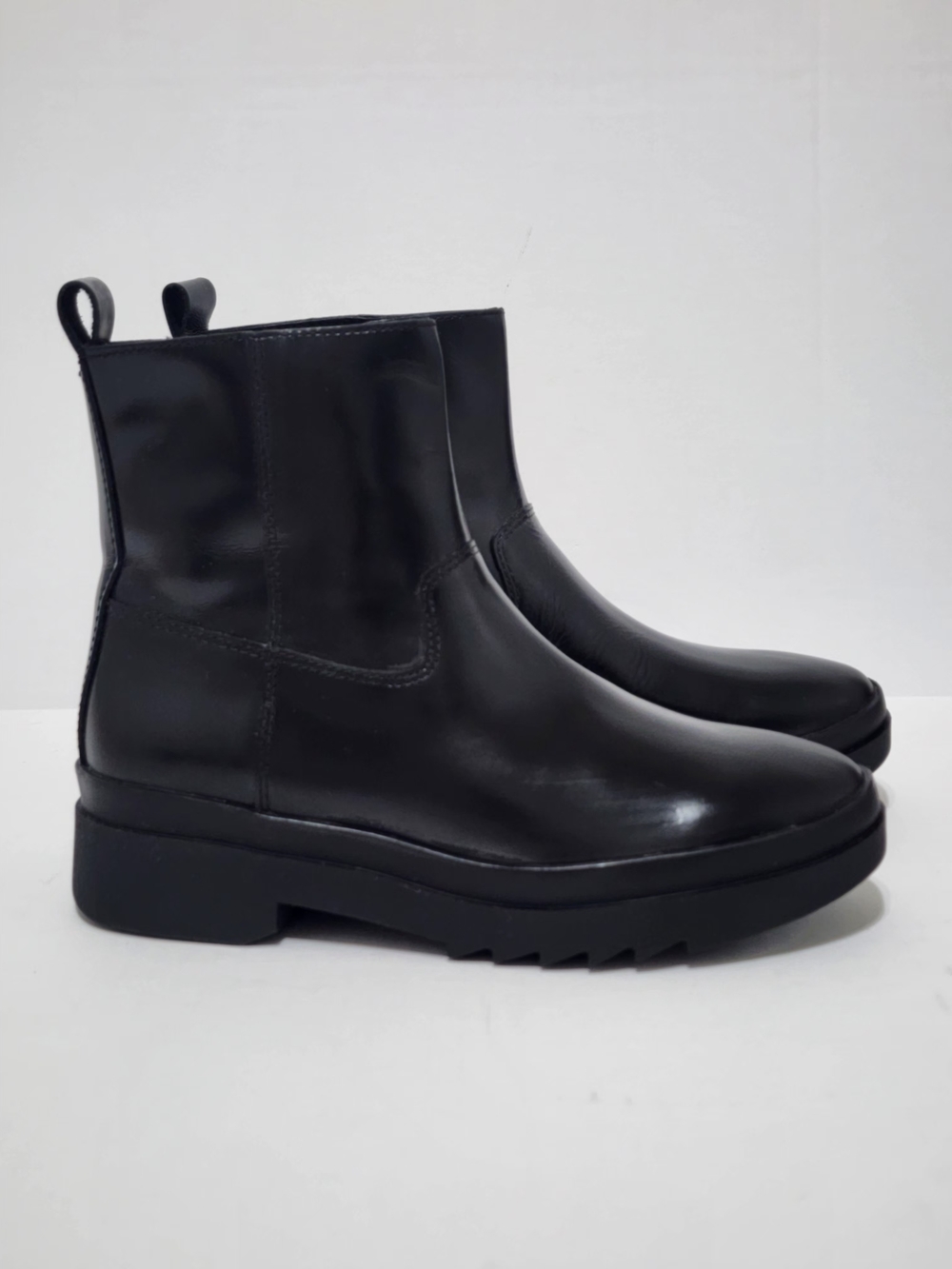 Eileen Fisher Floyd Waterproof Leather Bootie Size 6.5 Minimalist Chic